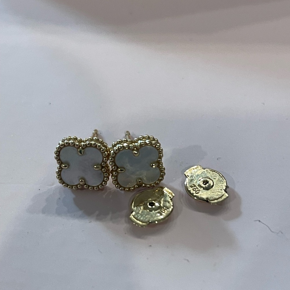 Van Cleef & Arpels Alhambra Earrings - Gold and White